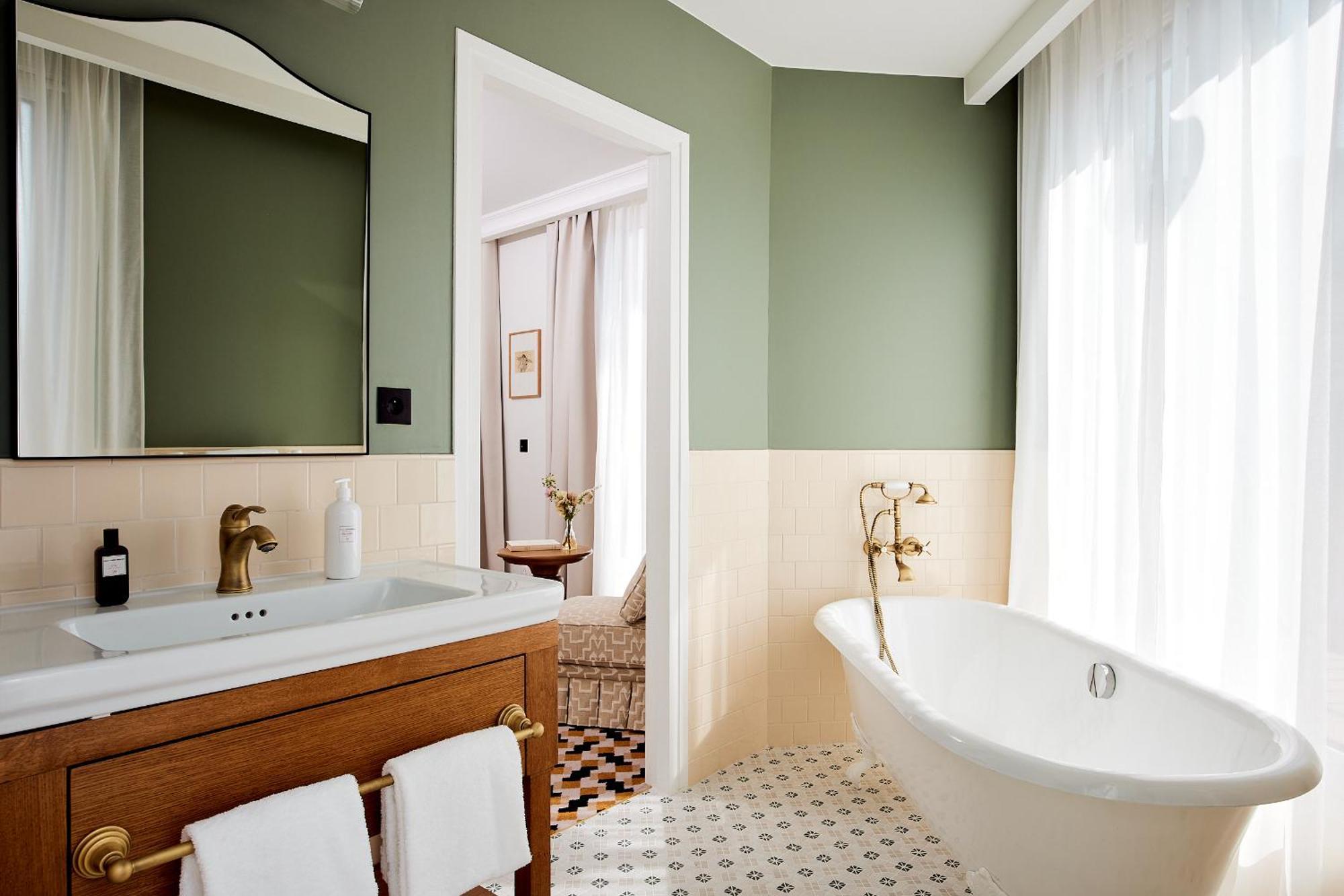 Noucha Hotel París